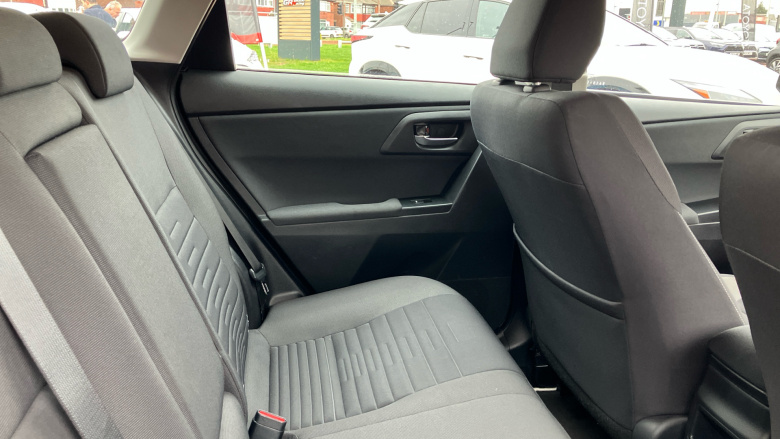 Toyota Auris 1.8 Hybrid Icon Tech TSS 5dr CVT Hybrid Estate